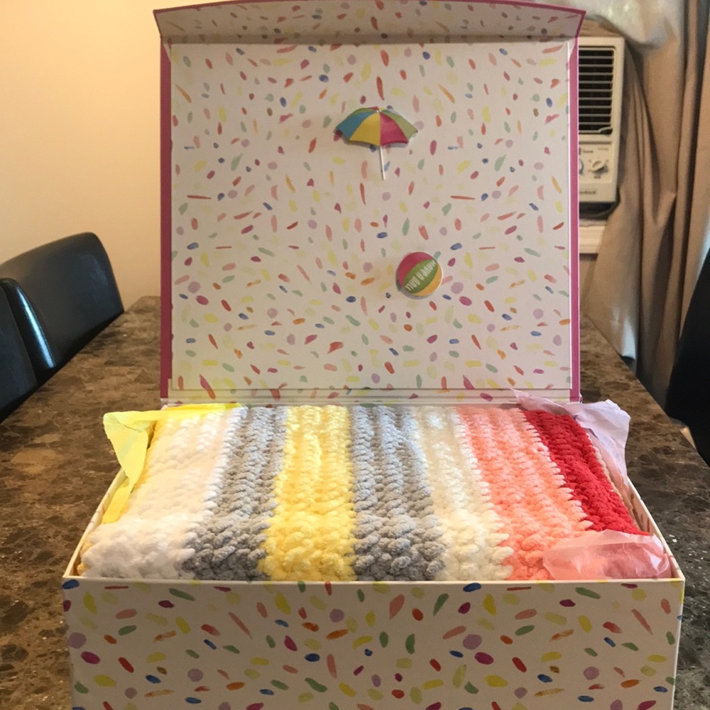 Hand crocheted Aurora’s Snuggle Puff Blanket